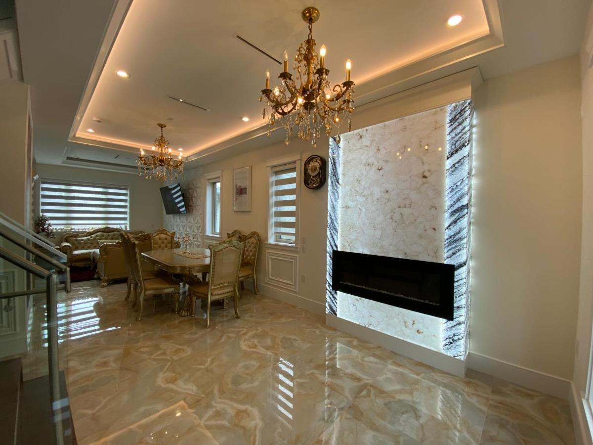 Milano Luxury Suites Vancouver Kültér fotó